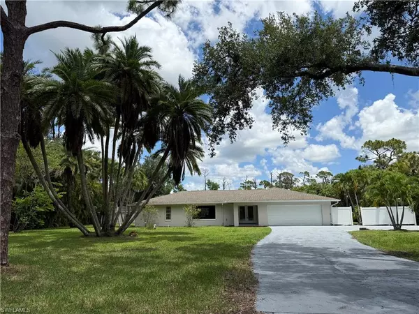3715 Liberty SQ, Fort Myers, FL 33908