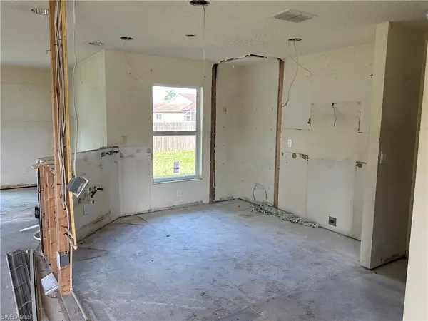 Fort Myers, FL 33907,2254 Crystal DR