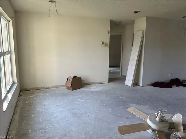 Fort Myers, FL 33907,2254 Crystal DR