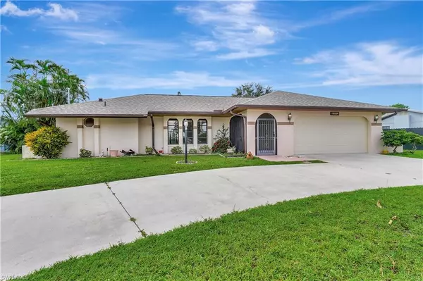 1102 SE 28th TER, Cape Coral, FL 33904