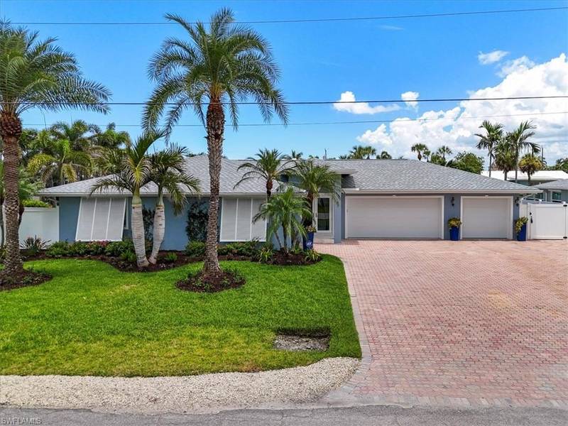 221 Albatross ST, Fort Myers Beach, FL 33931