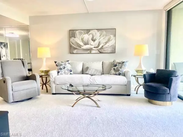 4240 Steamboat BND #103, Fort Myers, FL 33919