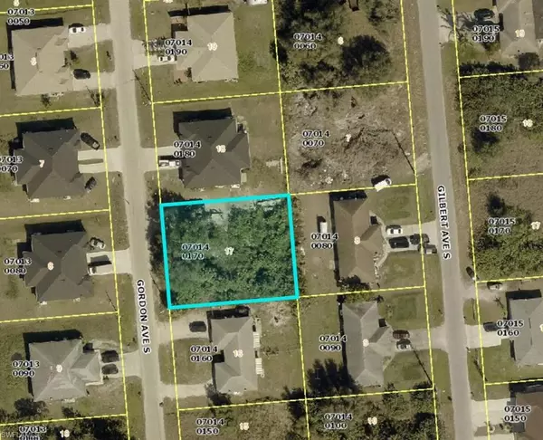 729/731 Gordon AVE S, Lehigh Acres, FL 33973