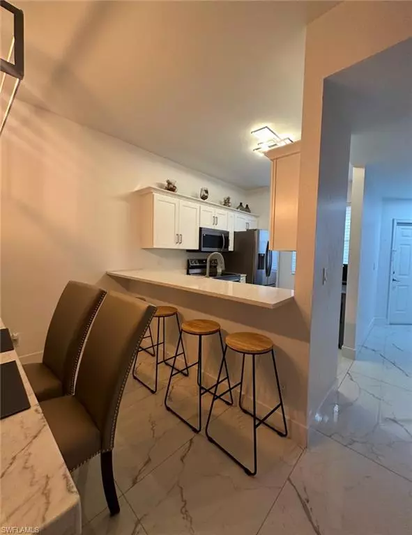 1024 Mainsail DR #512, Naples, FL 34114