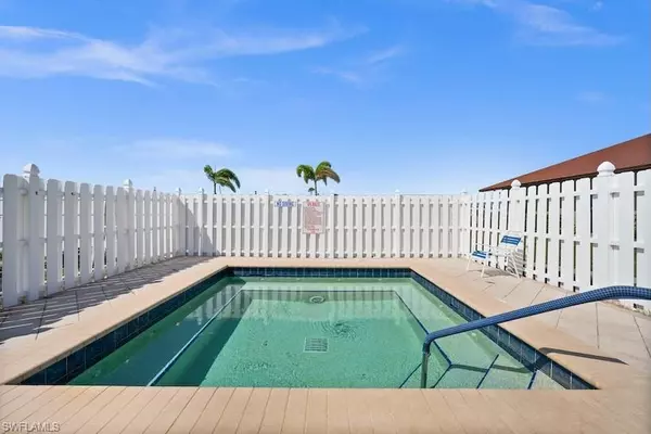North Fort Myers, FL 33903,387 Horizon DR
