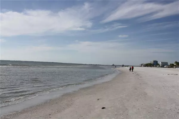 Fort Myers Beach, FL 33931,280 Fairweather LN