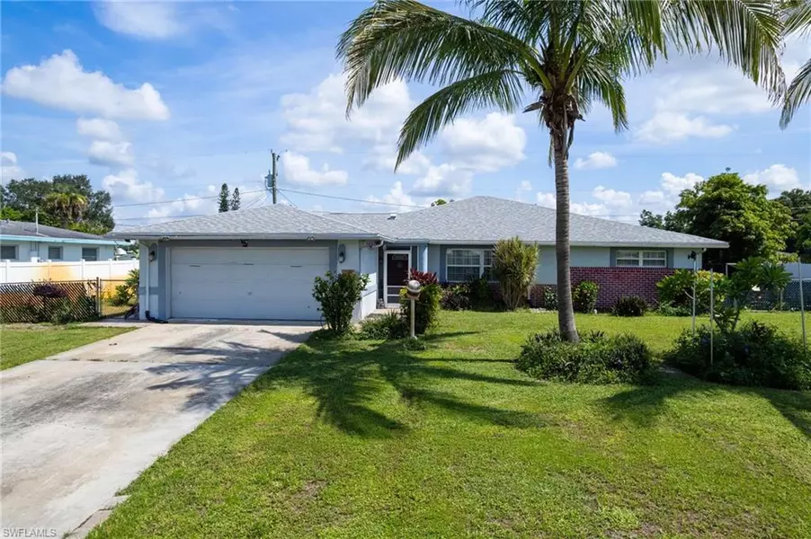 1417 Irondale ST E, Lehigh Acres, FL 33936