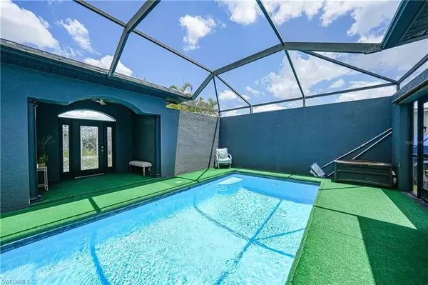 Cape Coral, FL 33991,118 SW 21st TER