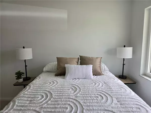 Port Charlotte, FL 33952,21150 Gertrude AVE #4