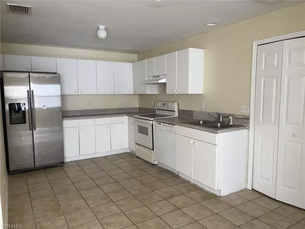 Lehigh Acres, FL 33973,2424-2426 Ted AVE S