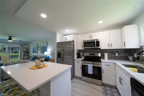 Fort Myers, FL 33908,16881 Davis RD #716