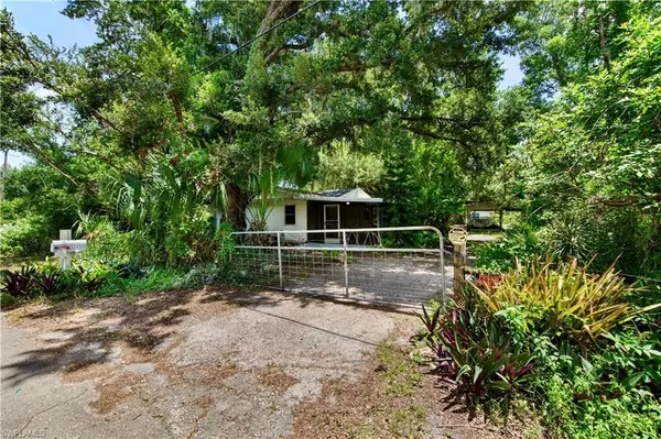 Alva, FL 33920,1711 Linwood AVE