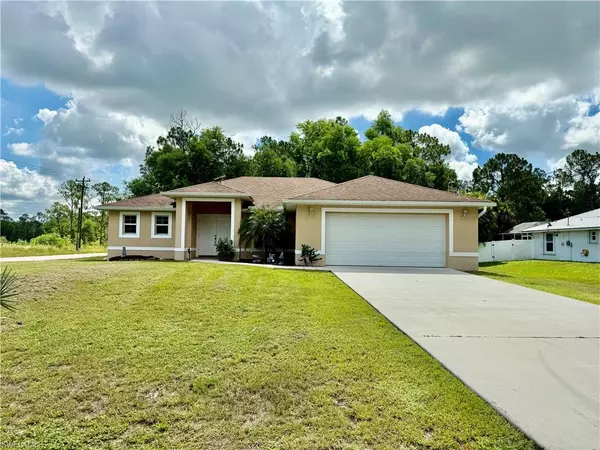 122 Wellington AVE, Lehigh Acres, FL 33936
