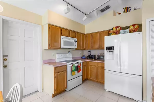 Estero, FL 33928,20710 Persimmon PL