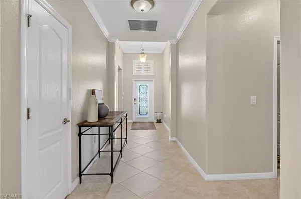 Naples, FL 34120,2073 Fairmont LN