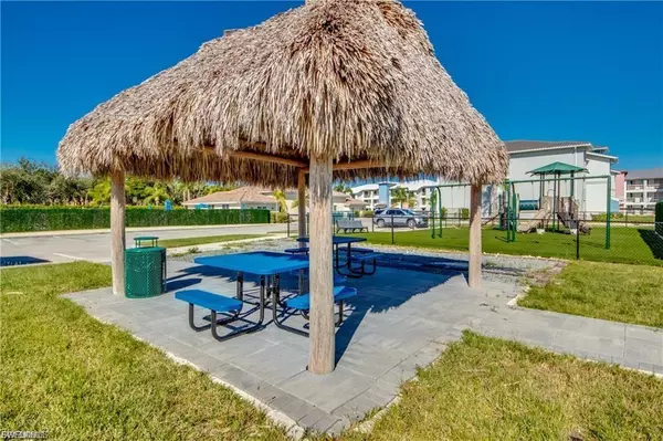 Cape Coral, FL 33909,2904 Tuscan DR #302