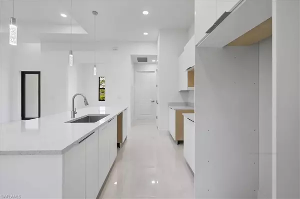 Lehigh Acres, FL 33974,820 Ashland ST E