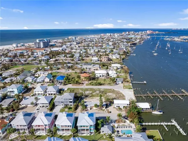 Fort Myers Beach, FL 33931,270 Delmar AVE