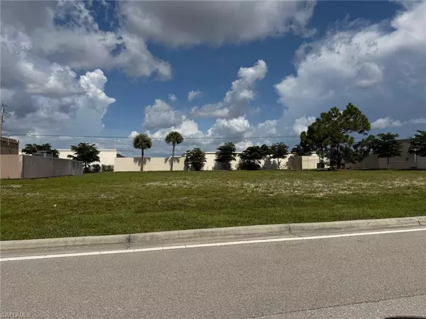4209 SW 9th AVE, Cape Coral, FL 33914