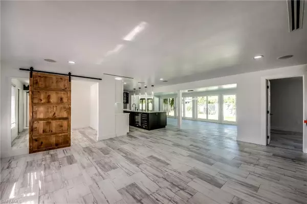 Fort Myers, FL 33919,5020 Westminster DR