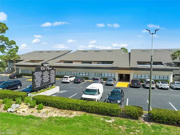 12811 Kenwood LN #104, Fort Myers, FL 33907