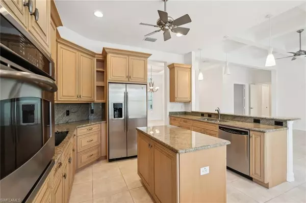 Naples, FL 34110,367 Saddlebrook LN