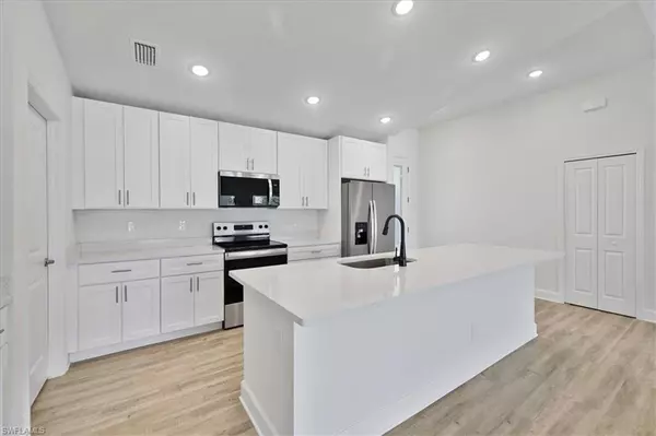 Cape Coral, FL 33914,520 SW 28th ST