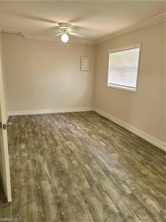 North Fort Myers, FL 33903,330 Redlin ST
