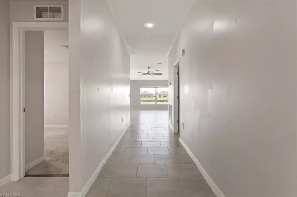 North Fort Myers, FL 33917,4012 Villa Doria CT