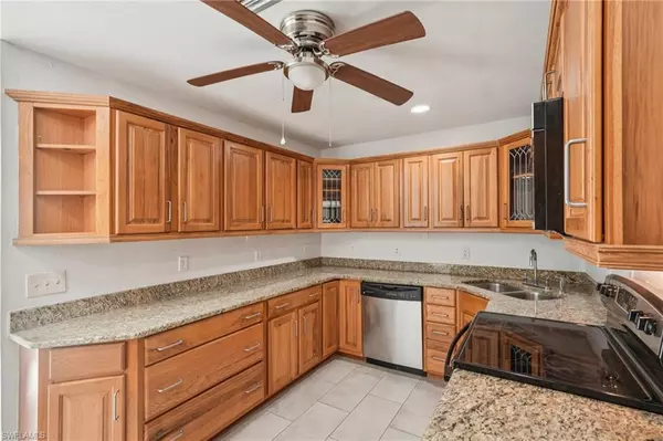 Fort Myers, FL 33967,18472 Iris RD