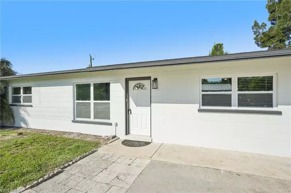 Fort Myers, FL 33967,18472 Iris RD