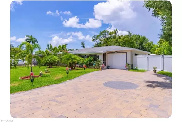 8607 E Park, Fort Myers, FL 33907