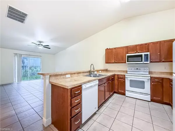Lehigh Acres, FL 33972,709 W 12th ST