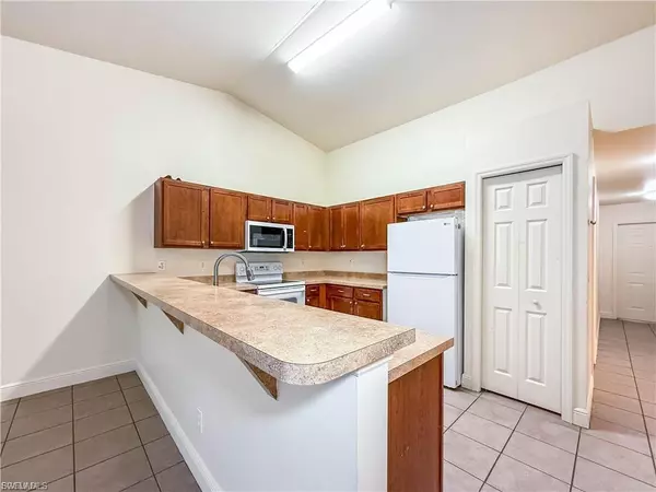 Lehigh Acres, FL 33972,709 W 12th ST