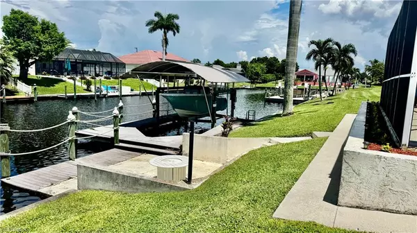 Cape Coral, FL 33990,1927 SE 10th ST