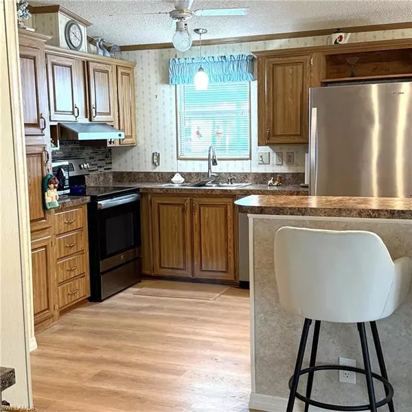 North Fort Myers, FL 33917,3038 Artesian LN