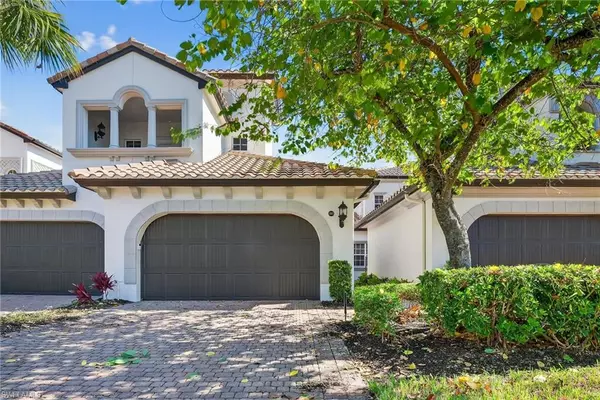 3735 Montreux LN #102, Naples, FL 34114