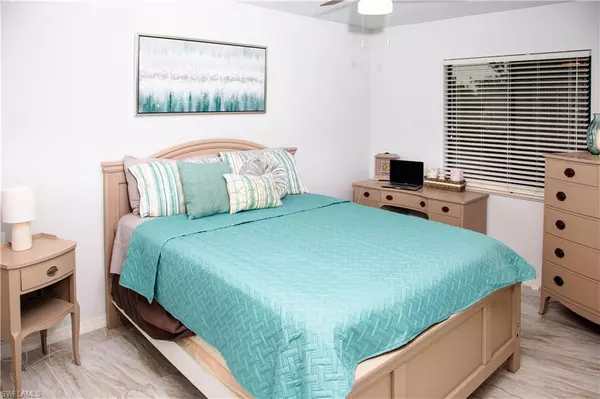 Cape Coral, FL 33991,503 SW 11th CT