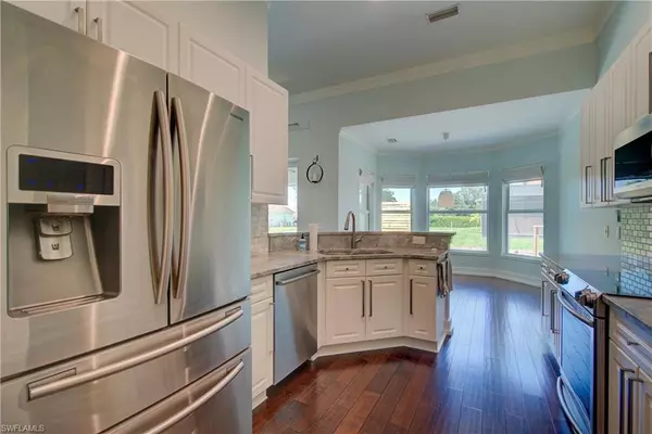 Cape Coral, FL 33991,402 SW 25th PL