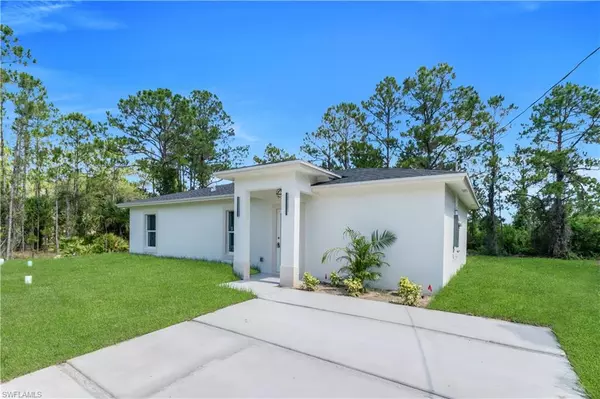 951 Filbert ST, Lehigh Acres, FL 33974