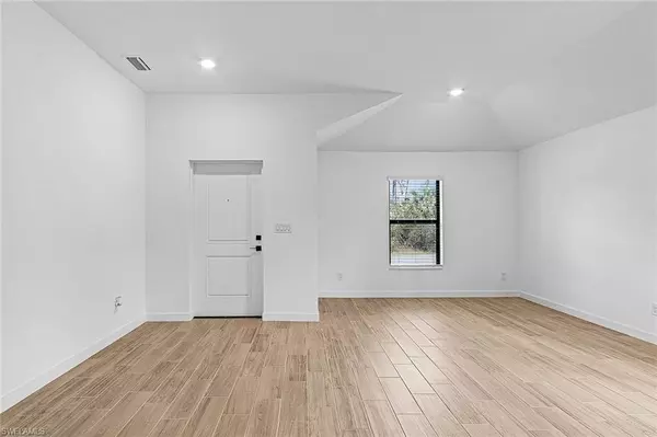 Fort Myers, FL 33913,156 Yager CIR