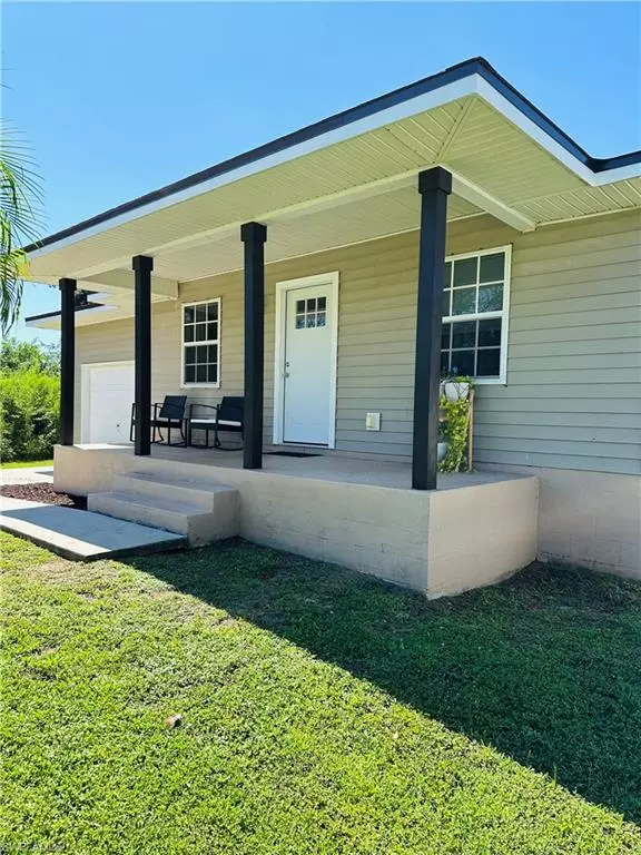 Punta Gorda, FL 33950,921 Henry ST