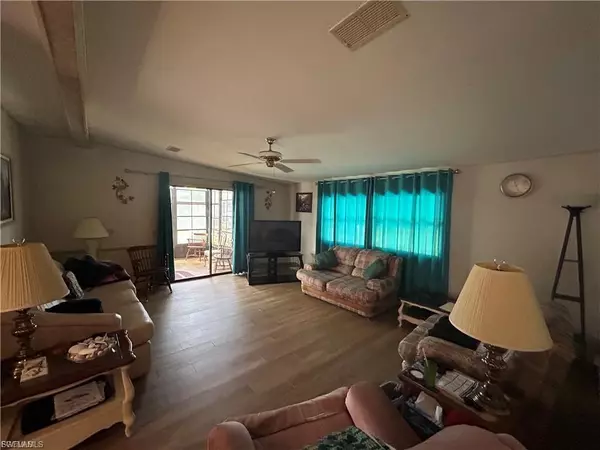 North Fort Myers, FL 33903,40 Sunset CIR