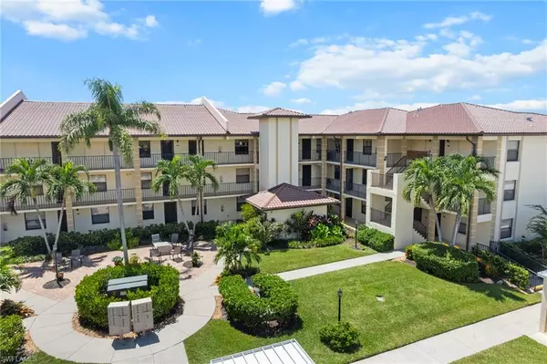 Fort Myers, FL 33908,12621 Kelly Sands WAY #327