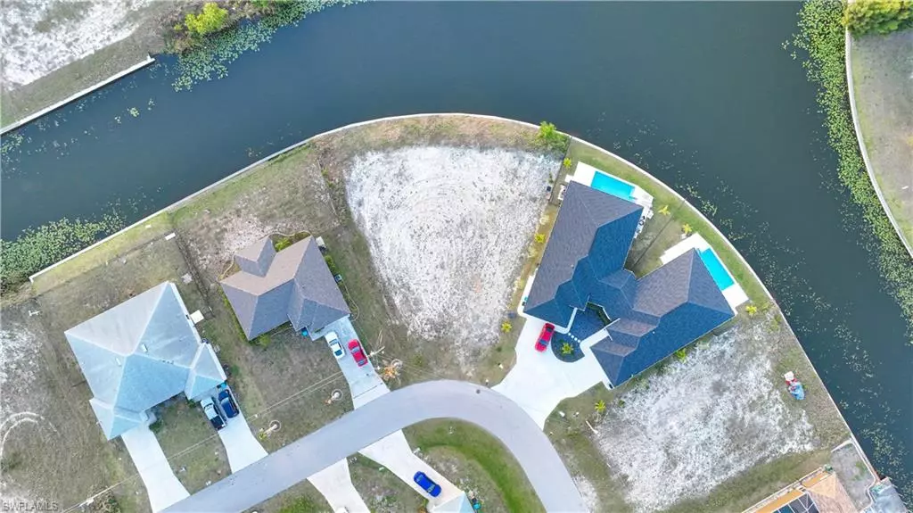 Cape Coral, FL 33991,817 SW 8th ST