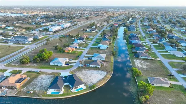 Cape Coral, FL 33991,817 SW 8th ST