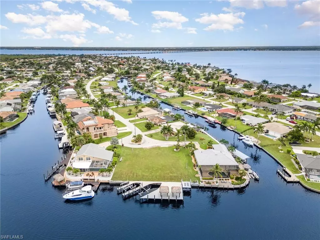 Cape Coral, FL 33904,2208 SE 27th ST