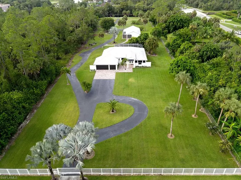 840 10th AVE NE, Naples, FL 34120