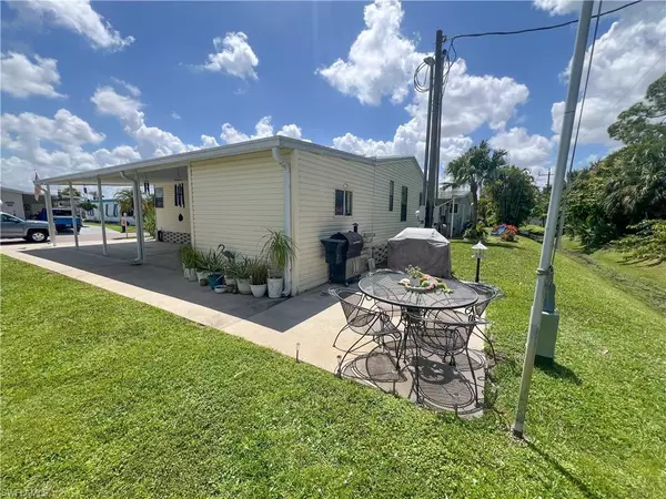 North Fort Myers, FL 33917,14513 Nathan Hale LN