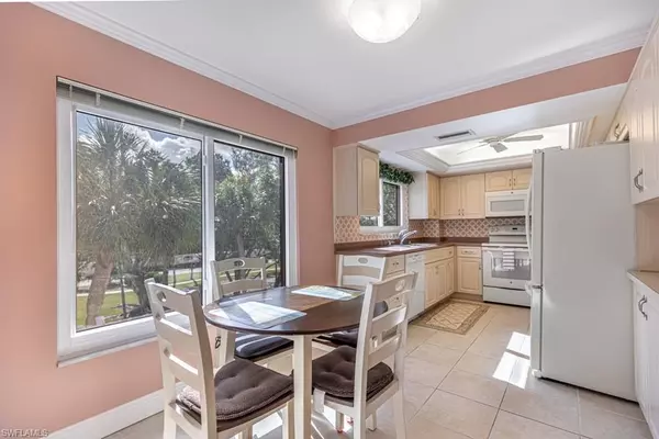 Fort Myers, FL 33907,7402 Lake Breeze DR #306